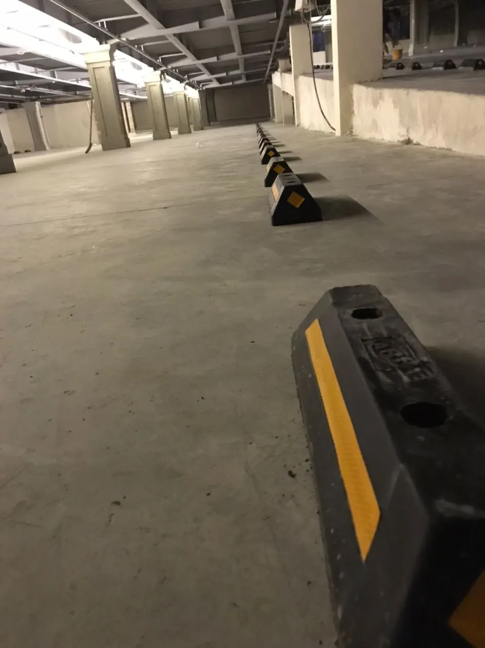 008A