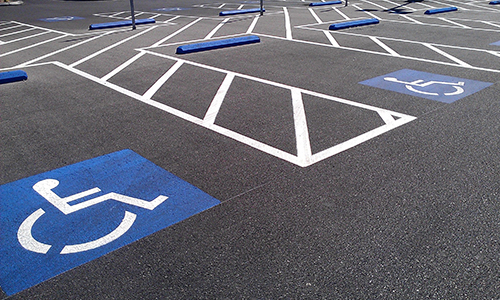 خط‌ کشی پارکینگ مخصوص افراد معلول
